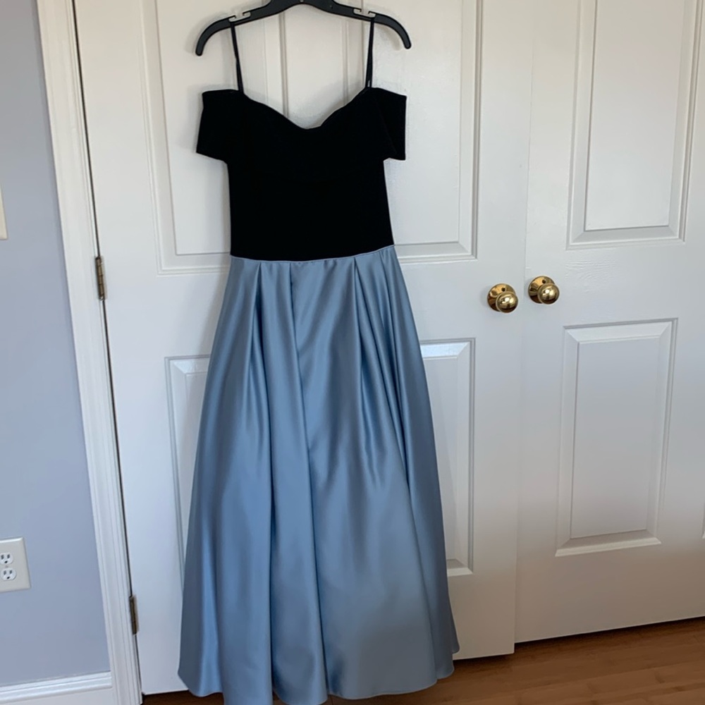 Betsy & Adam gown. Size 10 ONLY worn once Superb condition. Strapless Great deal